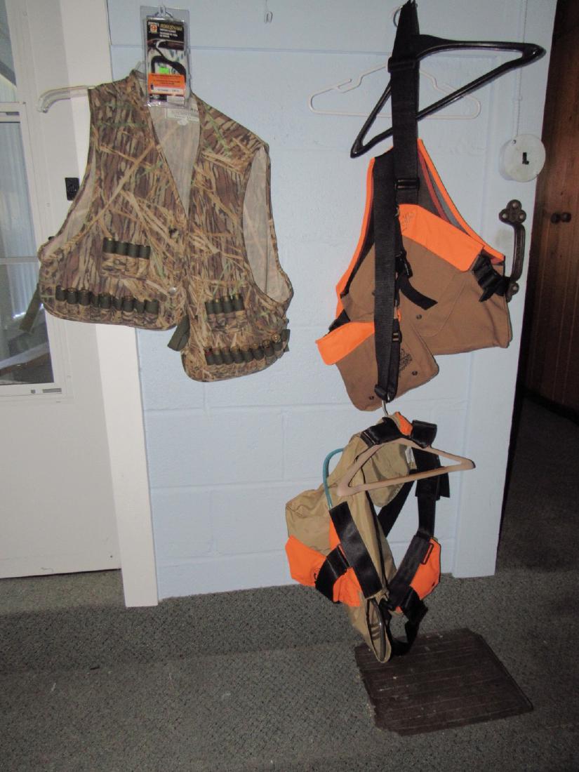 Browning Duck Hunting Vests & Shotgun Shells: Lot includes 12 gauge shotgun shells & gun cleaner. No shipping