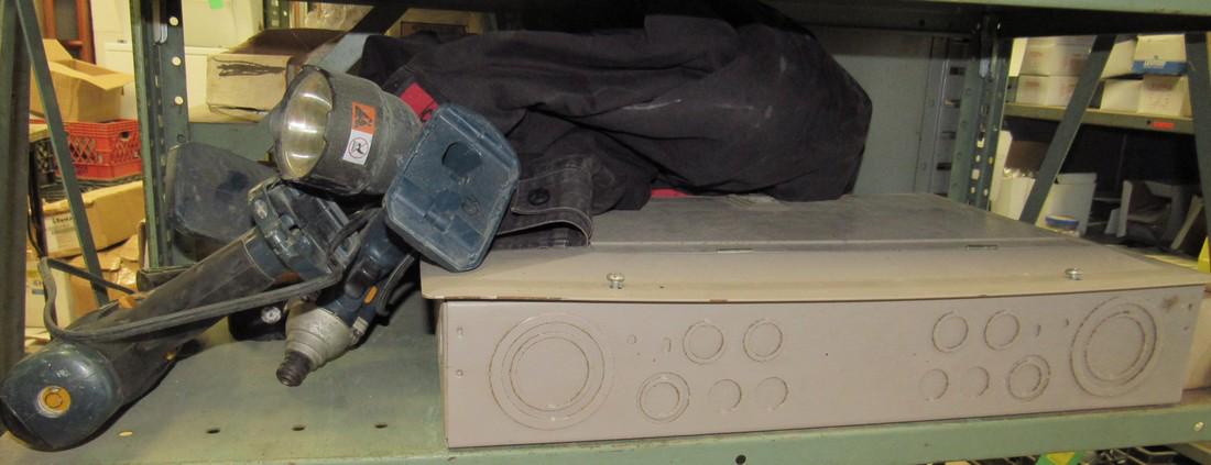 Ryobi Drills Flashlight & Panel (1 of 2)