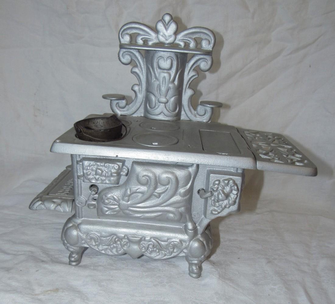 Cast Iron Champion Childs Toy Stove (1 of 5)