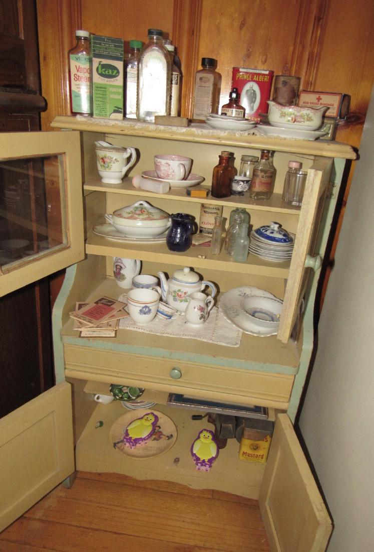 Childrens Dishes Advertising Bottles Grater Contents: Lot includes everything in and on. Does not include Hoosier ( Sold Seperately)