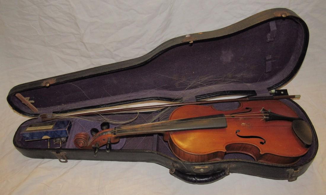 Antique Violin w/ Case & Bow (1 of 10)