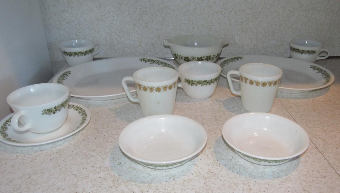 Pyrex Mixing Bowl Platters Cups Saucers: Getting all pictured