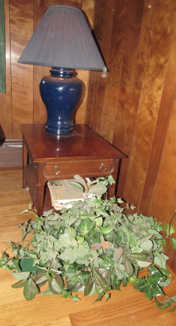 Mersman End Table Lamp (1 of 2)