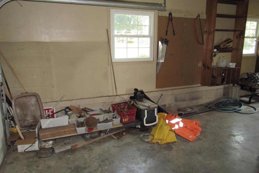 Wall Contents Lot Drill Bits Saws Tools Snips Dollies (1 of 10)