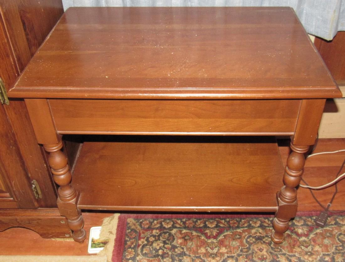 Taylor Jamestown Cherry End Table (1 of 3)