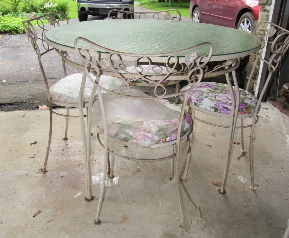 Patio Table & 4 Chairs (1 of 3)