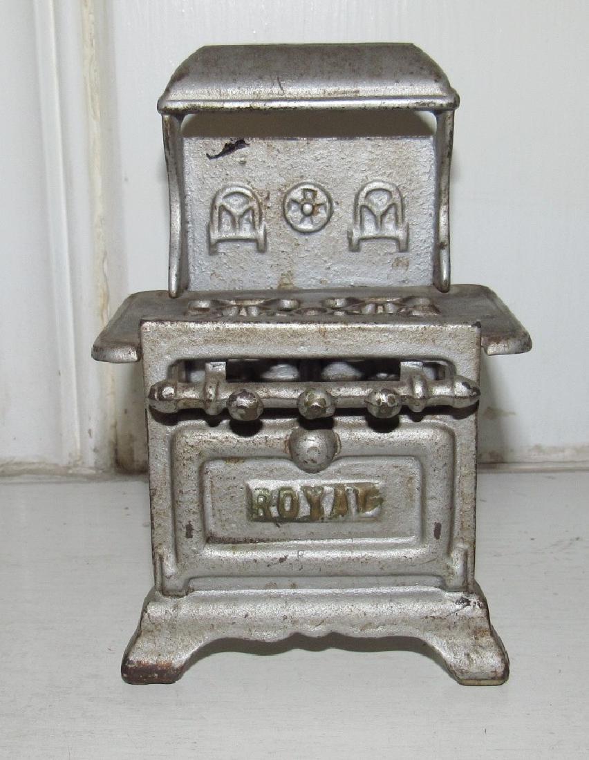 Cast Iron Royal Doll Stove (1 of 3)