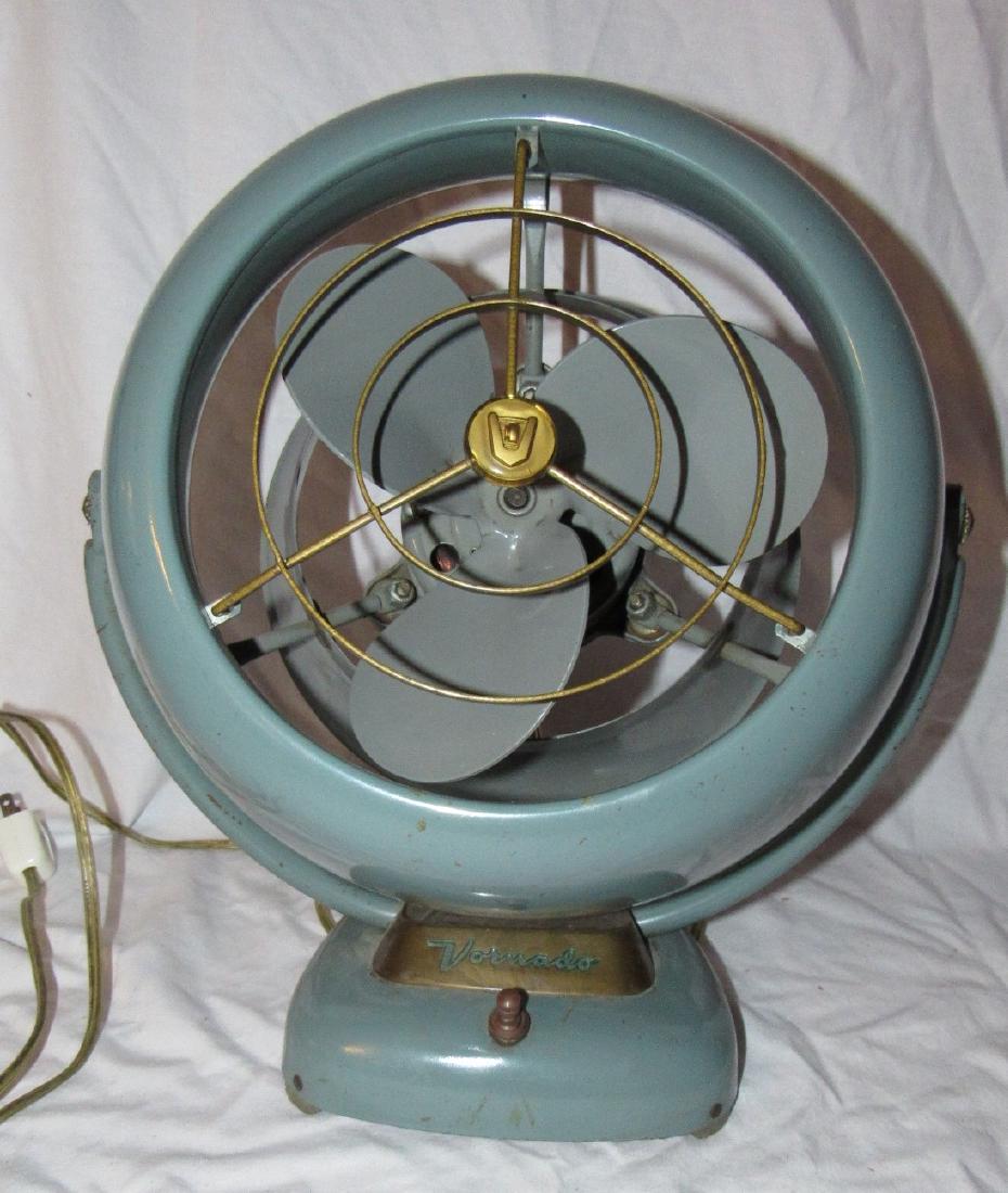 Vintage Vornado Fan Works ! (1 of 3)