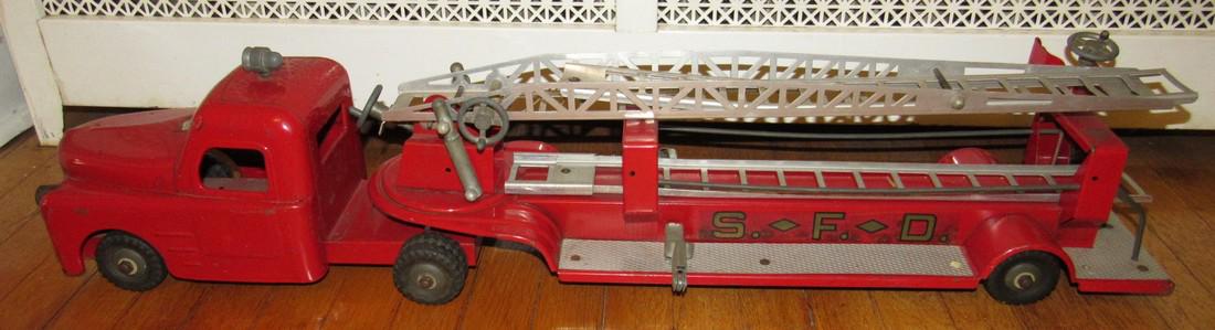 Structo Fire Department Ladder Truck 33 1/2" long (1 of 6)