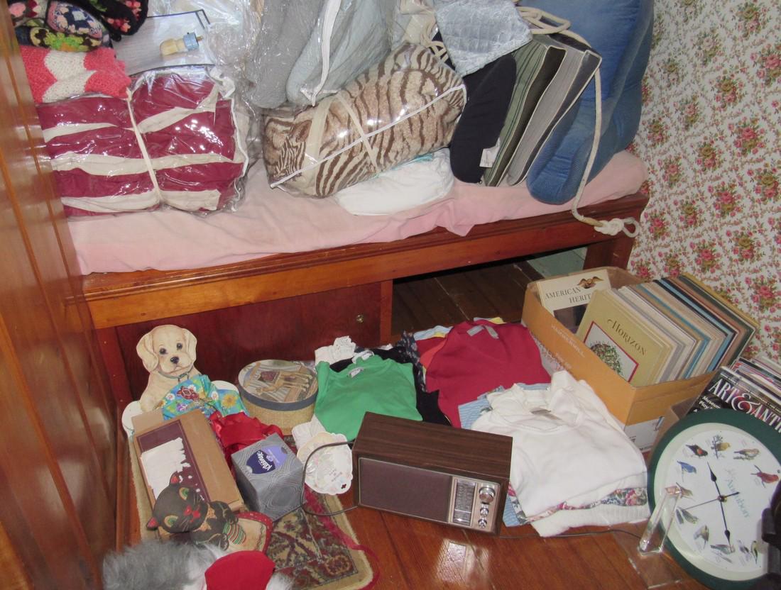 Sheets Comforters Afgans Clothing & Misc (1 of 6)