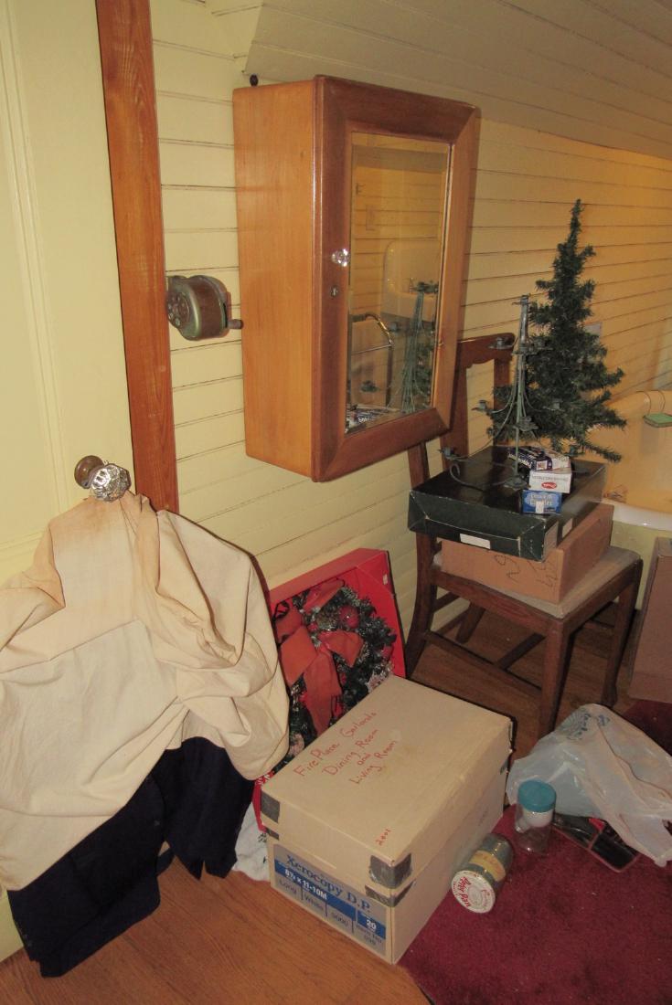 Medicine Cabinet Oak Chair Misc Christmas (1 of 9)