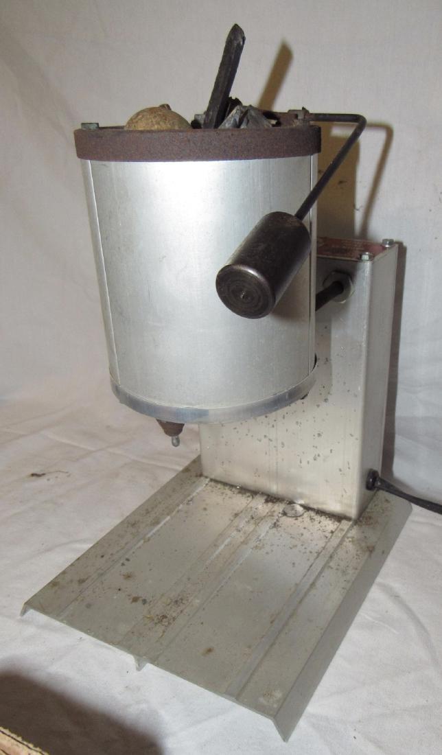 Lee Lead Melting Pot (1 of 2)