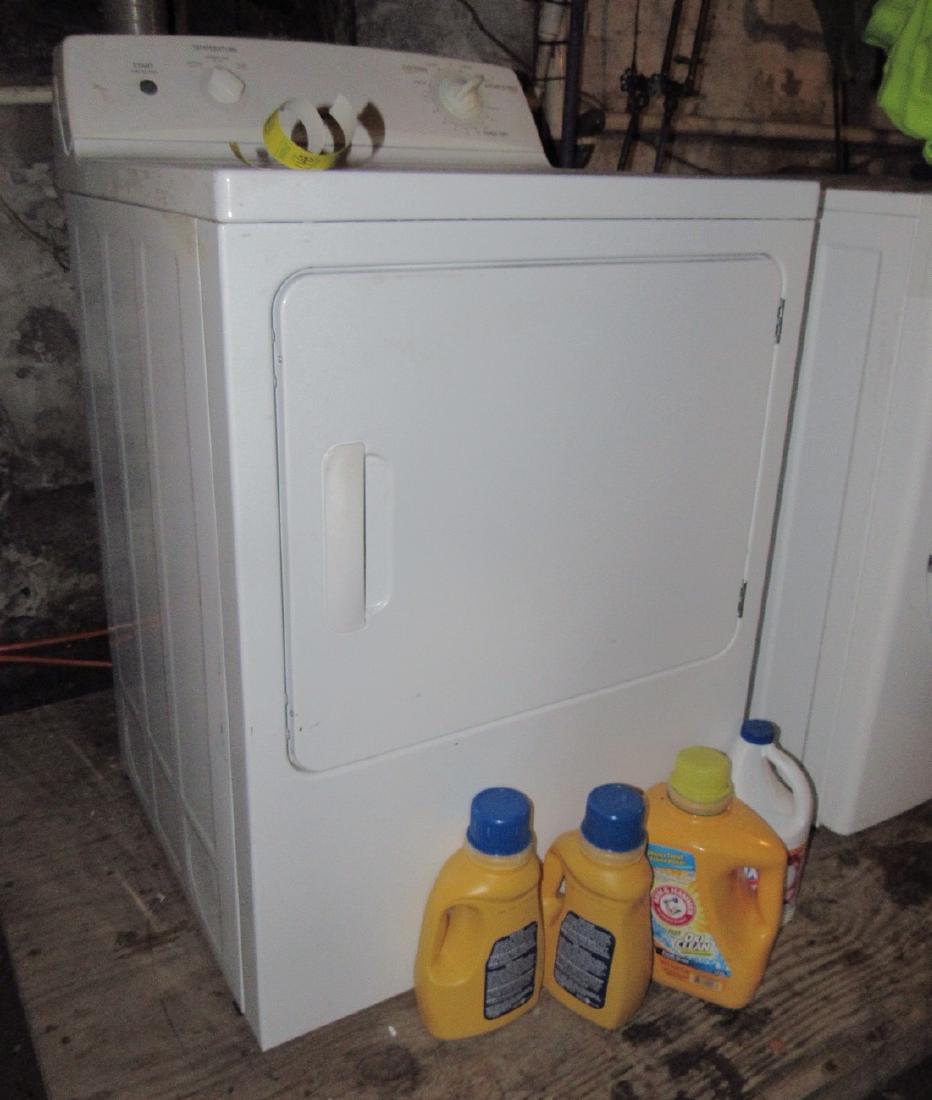 Hotpoint Electric Dryer (1 of 2)