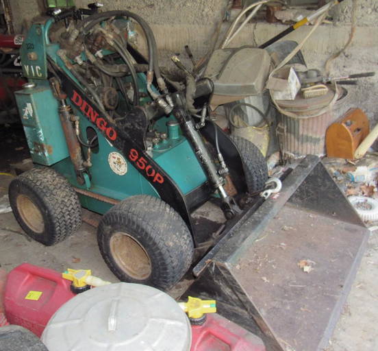 Toro Dingo 950p W/ Attachments Plow Forks Aerator