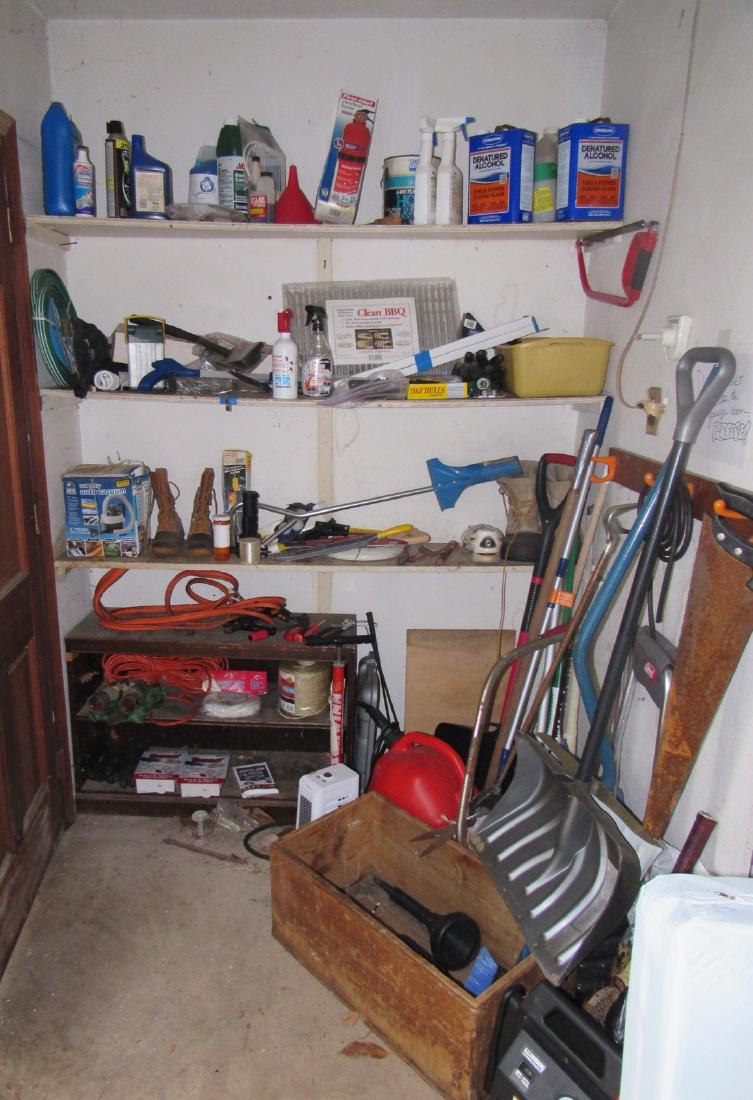 Jumper Cables Tools Fuel Can Binoculars Hose Saws (1 of 9)