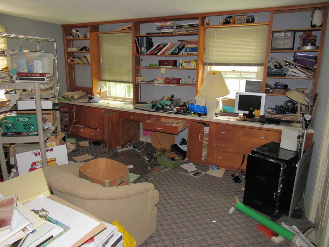 Shelving Computers Electronics Misc Bedroom Contents (1 of 10)