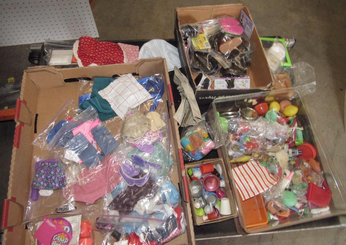 Vintage Doll Clothes Shoes & Accessories (1 of 5)