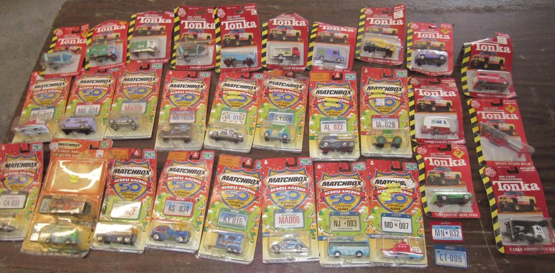 30 Matchbox & Tonka Die Cast Toy Cars in Blister Packs (1 of 6)