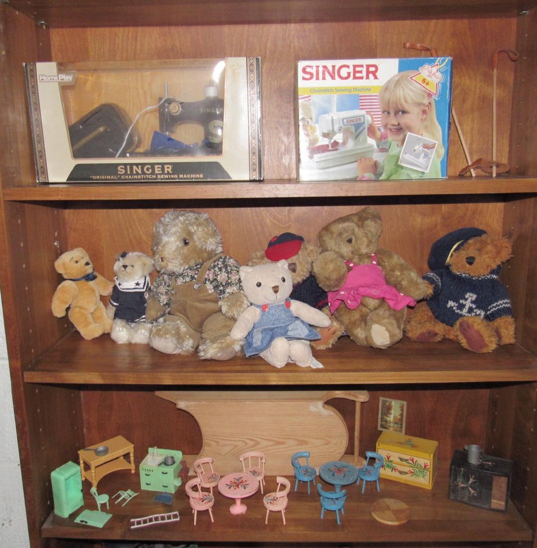 Childs Singers Sewing Machines & Dollhouse Furniture: Getting all pictured