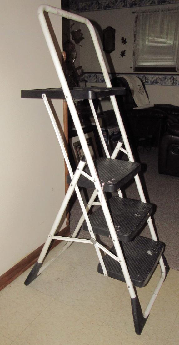 Cosco Step Ladder (1 of 2)