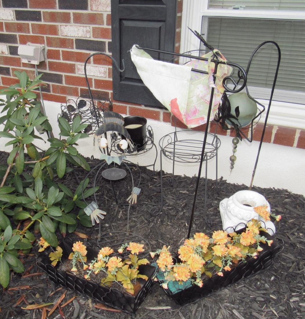 Metal Plant Stands Shephards Hooks Planters & Misc (1 of 3)