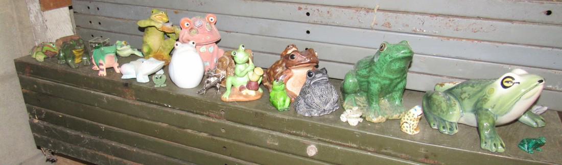 Lot of Misc Frog Knick Knacks Figures (1 of 6)