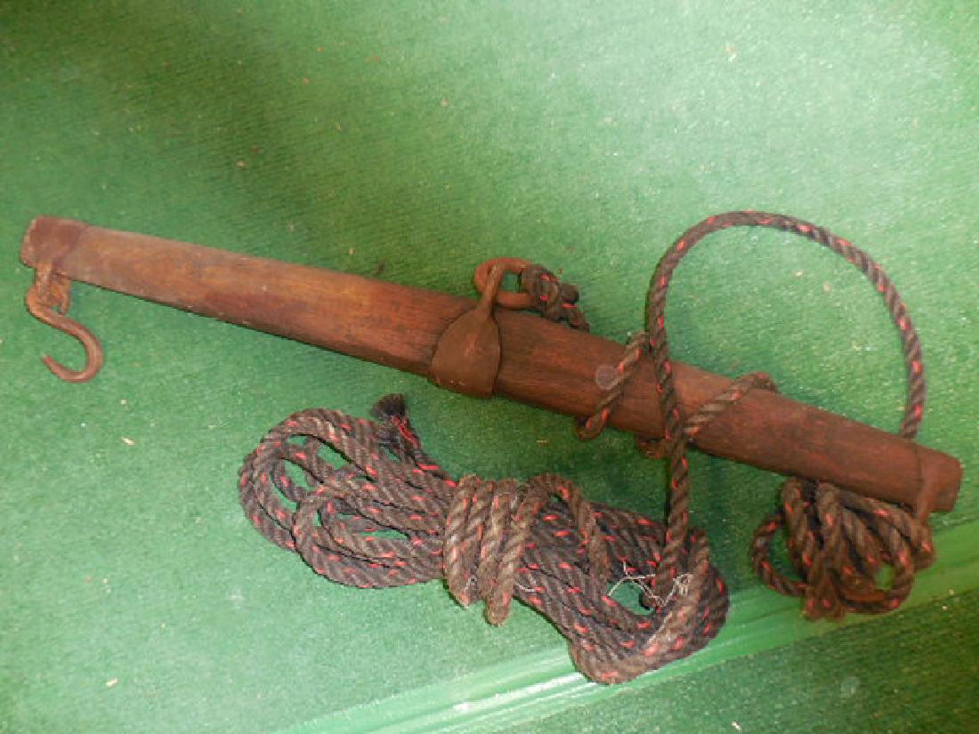 Wood Butch Gambrel Hanger (1 of 2)