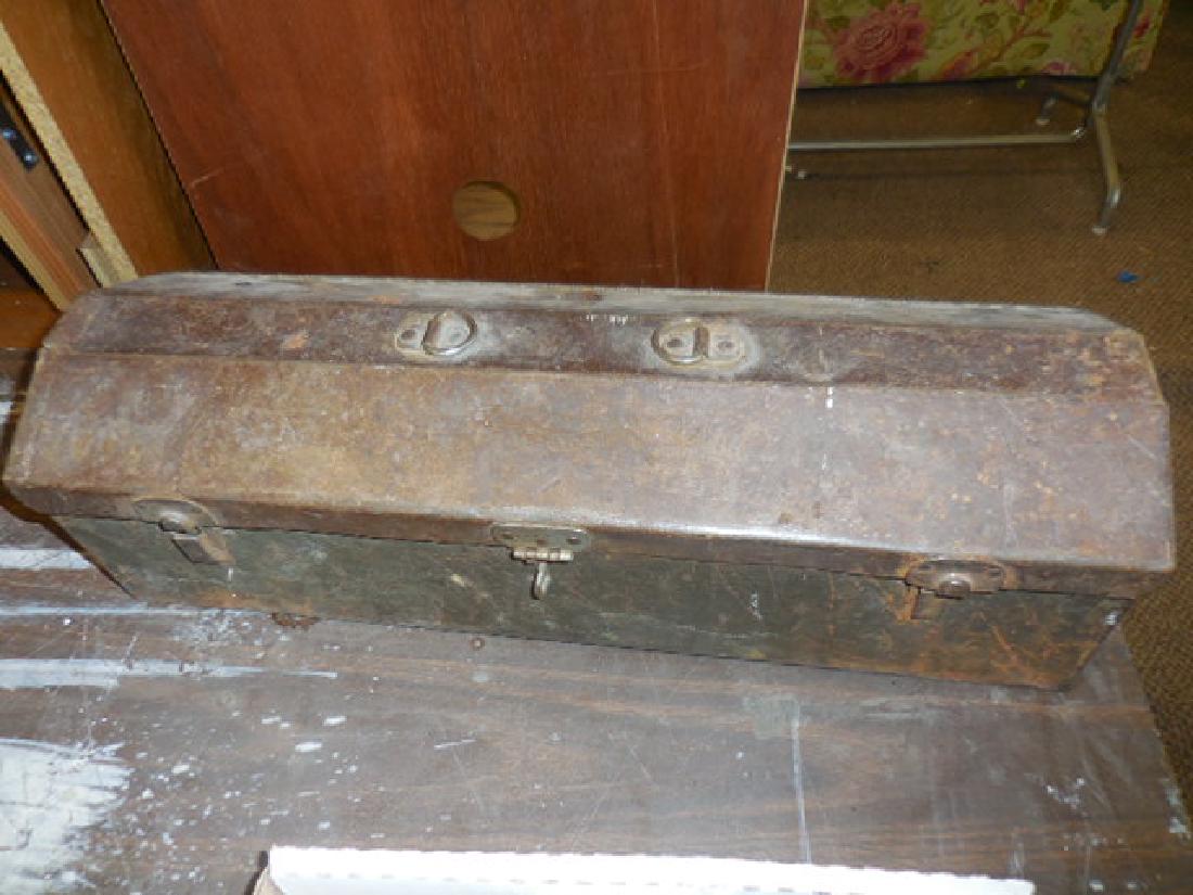 Vintage Metal Tool Box: 20"