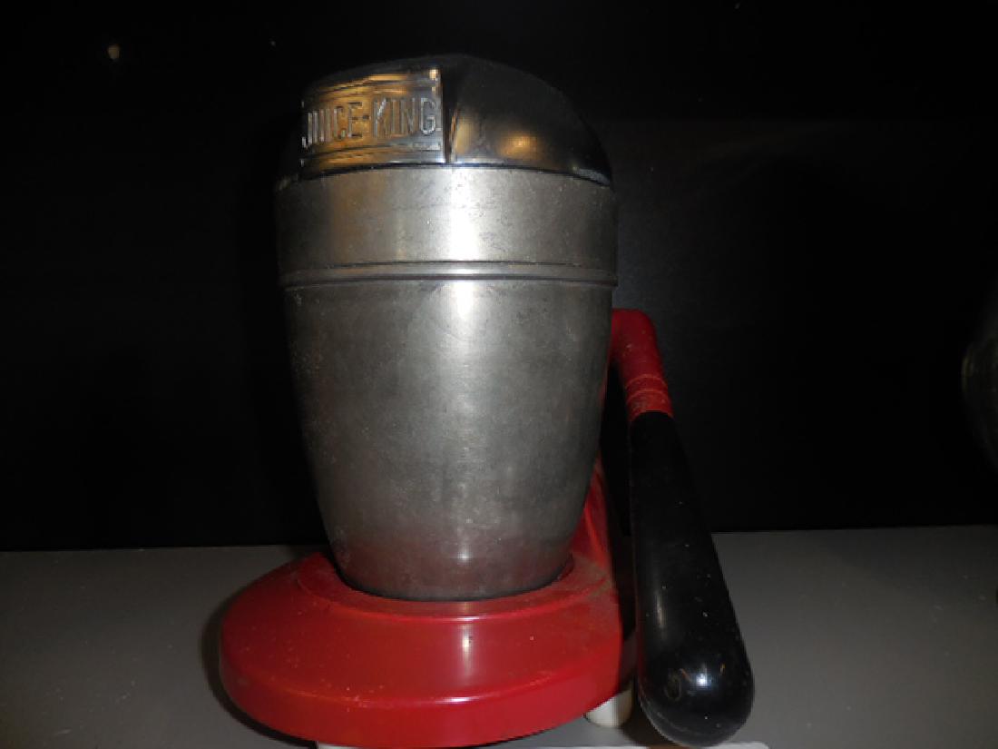 Vintage Juice King: juicer