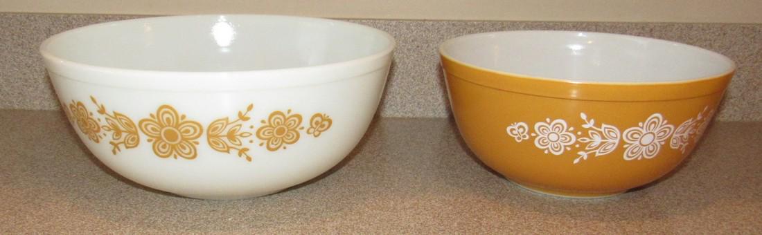 Pyrex 403 & 404 Mixing Bowls: The one on left is approx. 4 1/4" tall and 10 1/2" in diameter