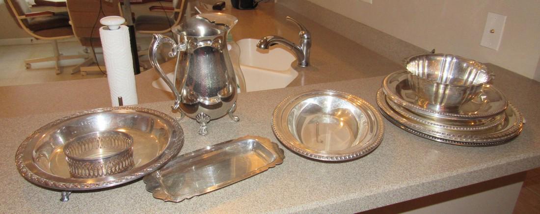 Silverplate Plates Bowls Pitcher Platters (1 of 3)