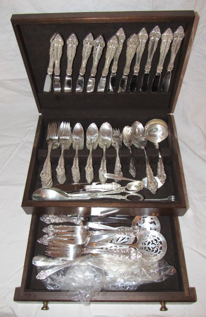 Reed & Barton Silver Majesty Flatware Set (1 of 5)