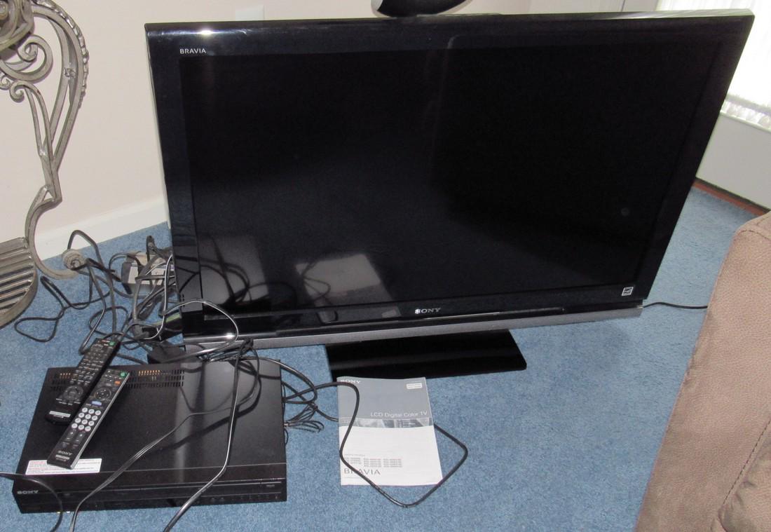 Sony Bravia LCD Digital TV DVD Player & Surge Protector (1 of 5)