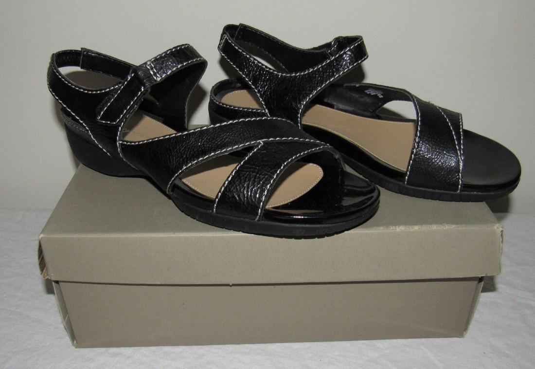 Womens Easy Spirit Size 8 Sandals New !: Never used !