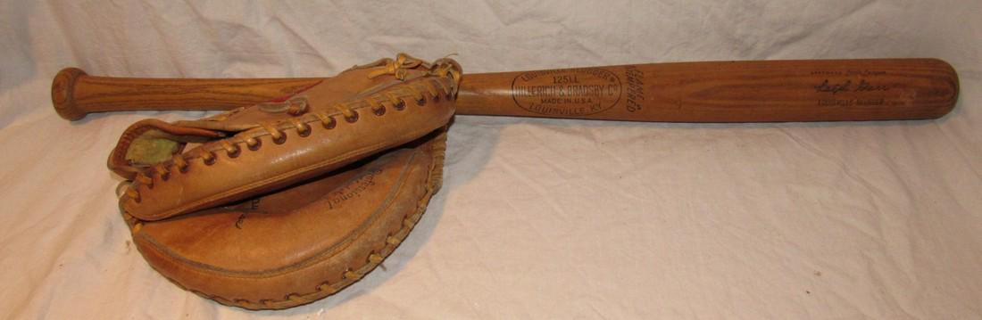 Louisville Slugger Hillerich & Bradsby Baseball Bat (1 of 4)