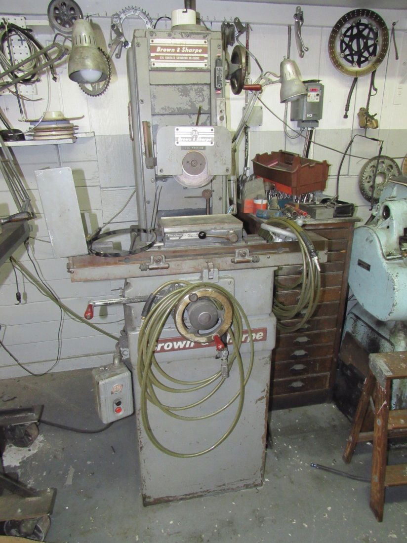 Brown & Sharpe 510 Surface Grinding Machine (1 of 6)