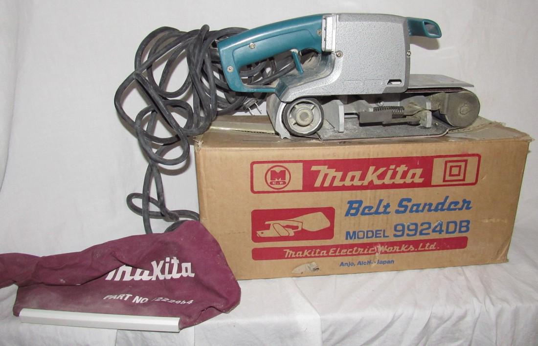 Makita 9924DB Belt Sander: Works