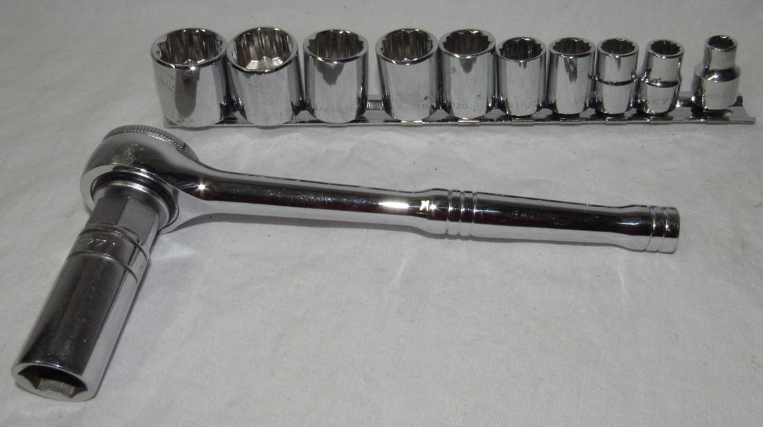 Husky 3/8" Drive Socket Set Standard (1 of 2)