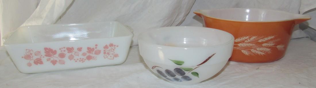 Pyrex Casserole & Fireking Bowl (1 of 1)