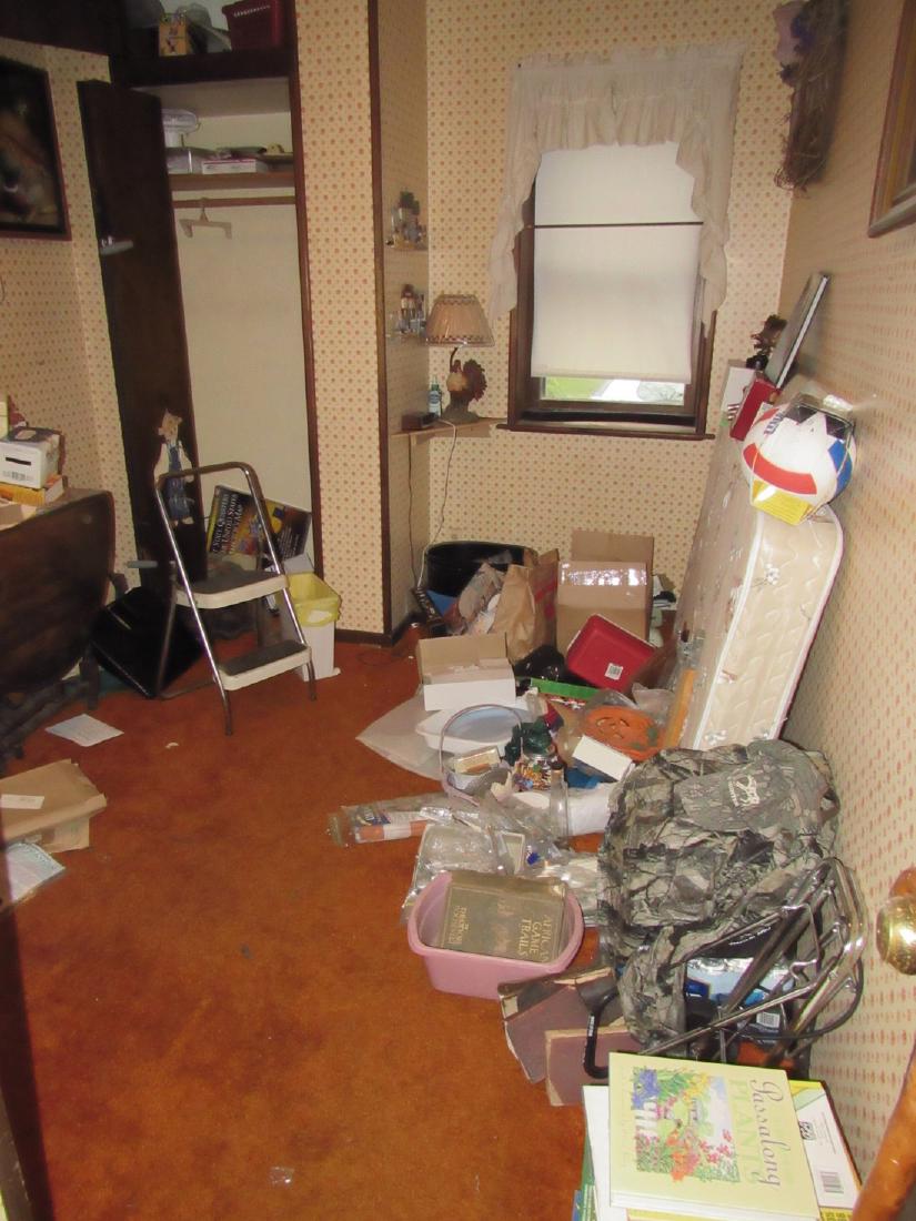 Contents of Bedroom (1 of 13)