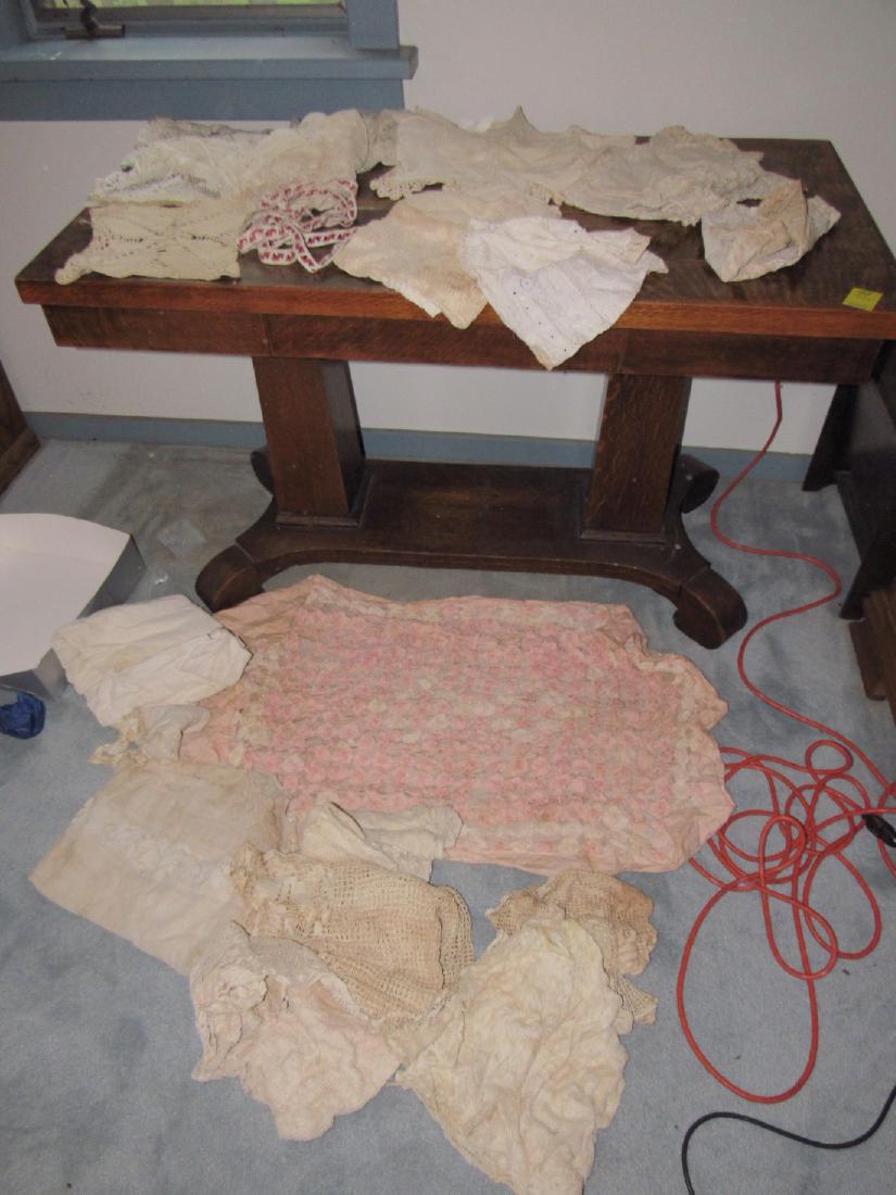 Doilies Linens & Runners (1 of 3)