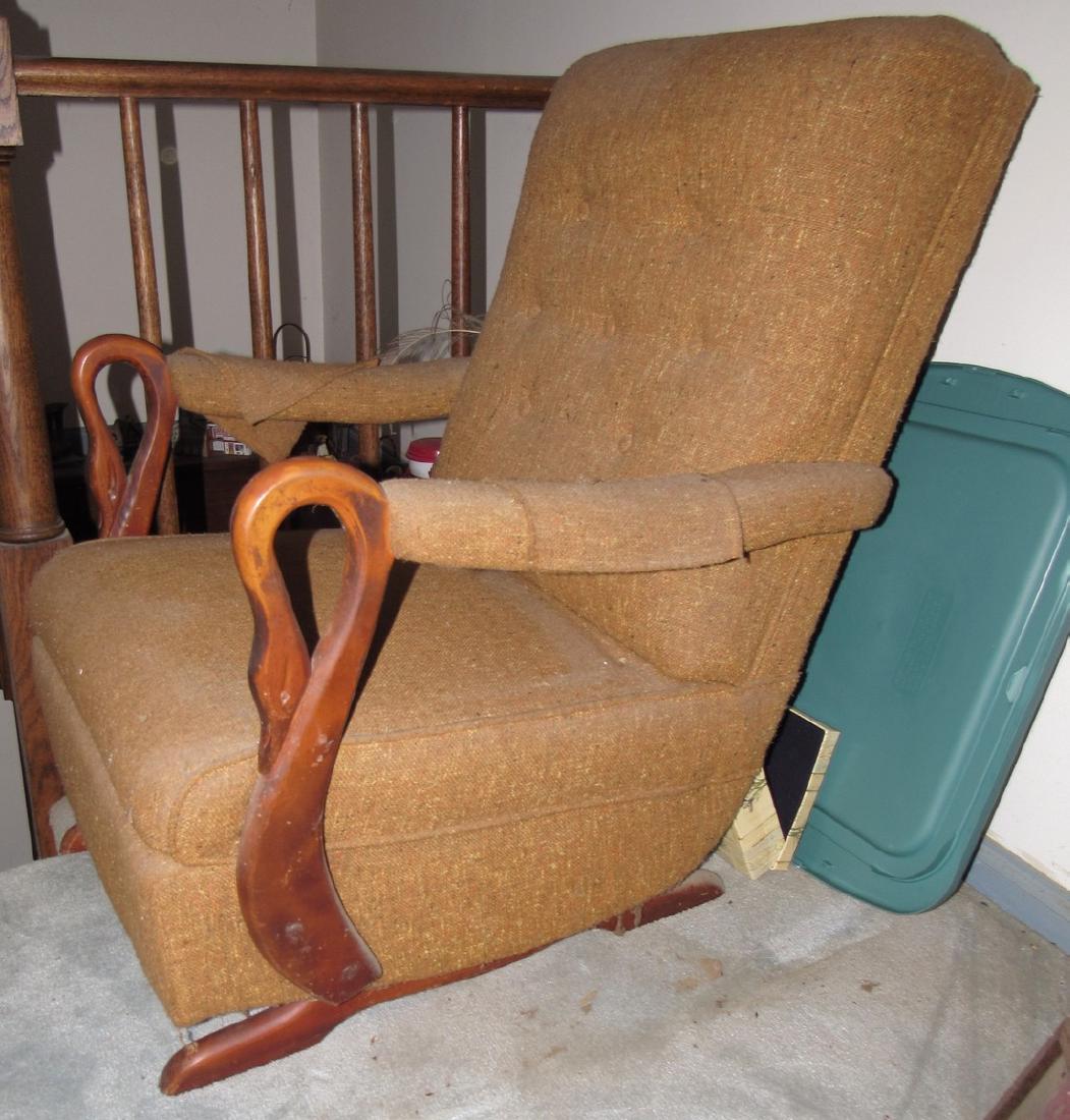 Vintage Mid Century Modern Rocker with Carved Swans: Needs a good cleaning