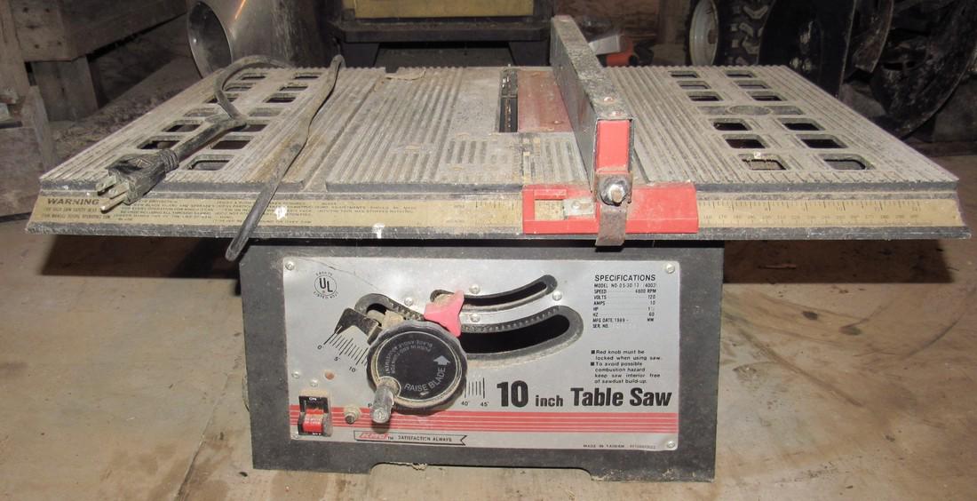 Craftsman 10" Table Saw (1 of 4)