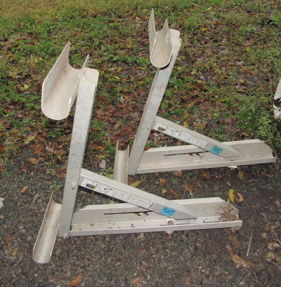 2 Werner Aluminum Ladder Jacks (1 of 2)