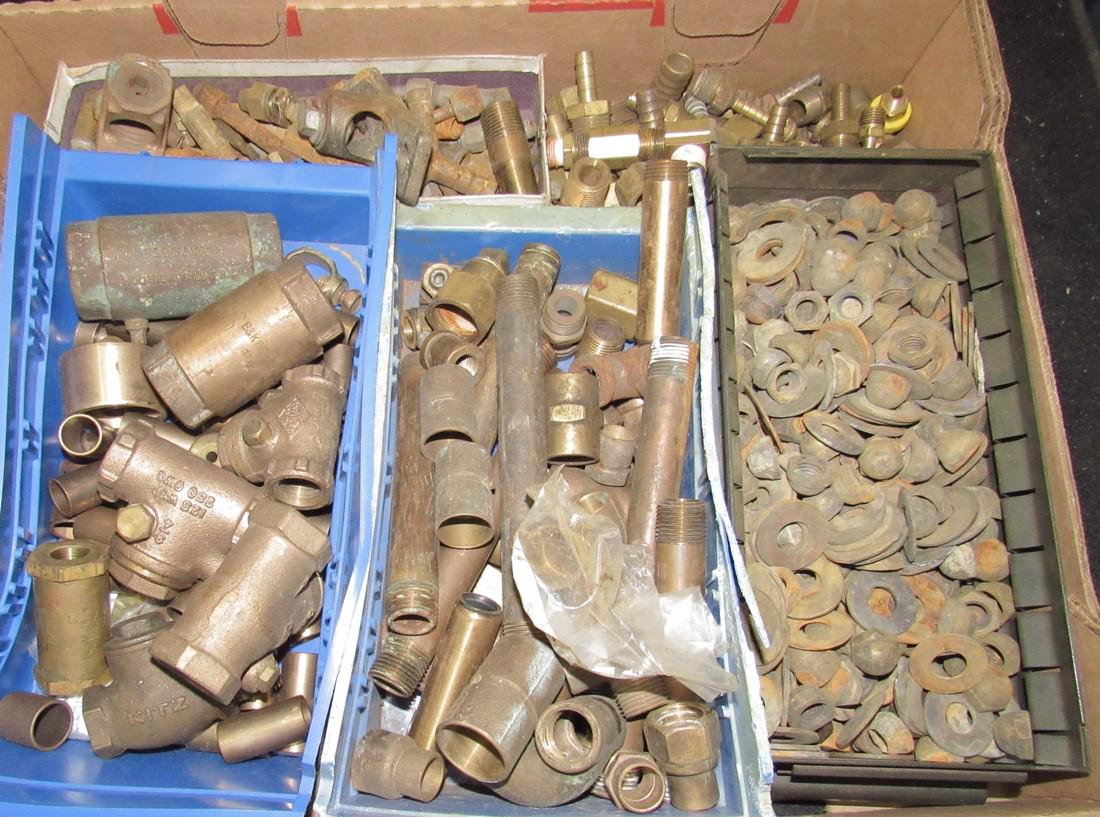Box of Brass Fittings Hardware Apprx 40 lbs Scrap: Approx. 40 lbs