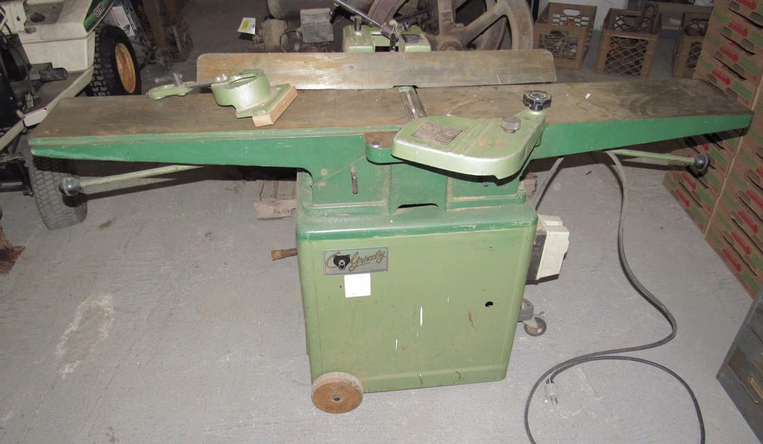 Grizzly Jointer (1 of 5)