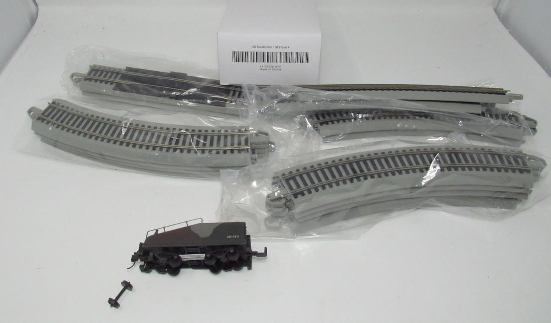 Hawthorne Village Armored Tender Wall Pack & Controller: Tender has set of trucks broken off