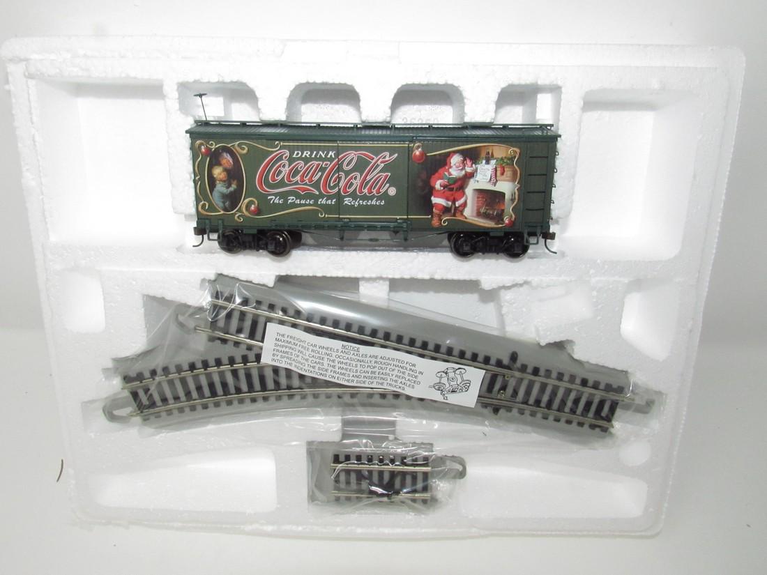 Bachmann The Pause That Refreshes Coke Train Box Car (1 of 1)