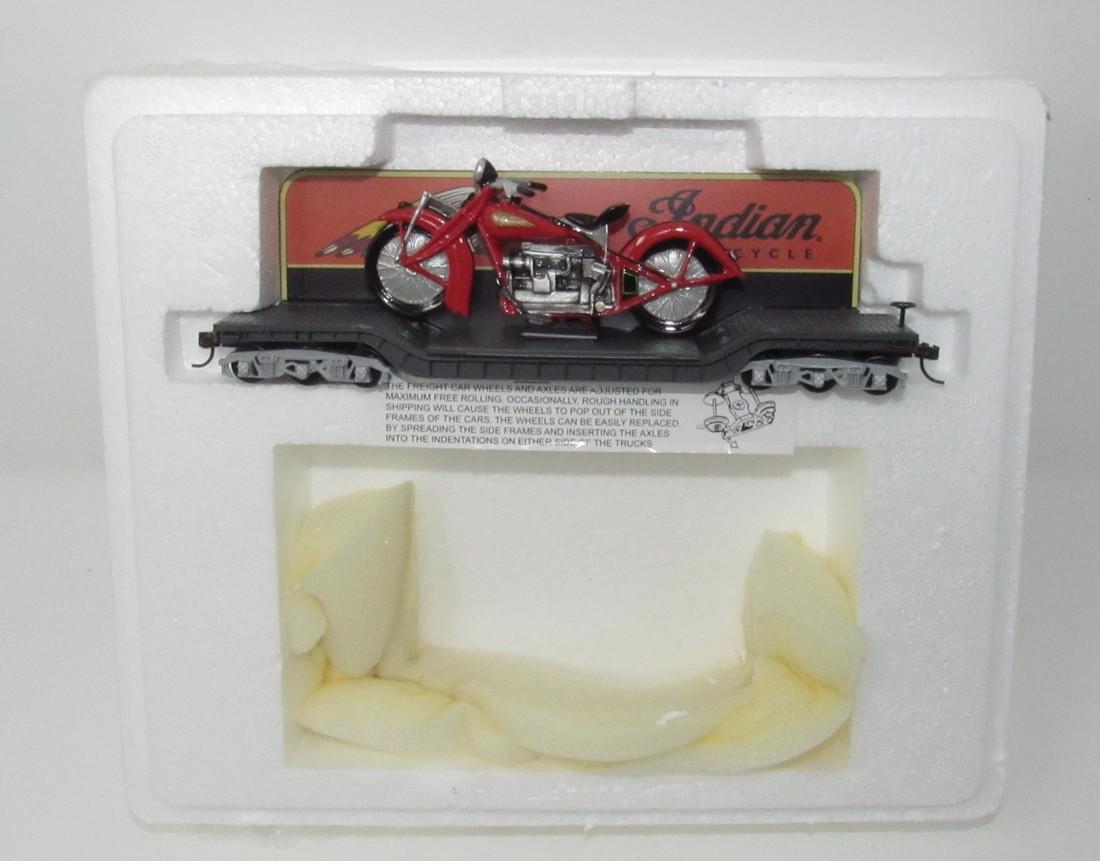Bachmann 1937 Indian Four Motorcycle Flatbed Train Car (1 of 1)