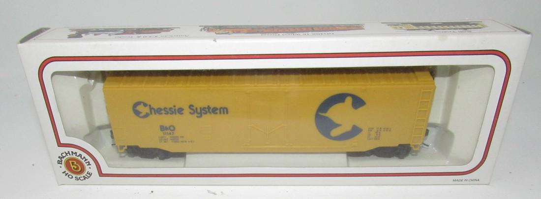 Bachmann HO Scale Box Car Train Chessie System (1 of 1)